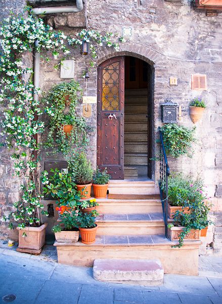 Door_DSC06785.jpg - #0144_Open Door, Assis, Italy