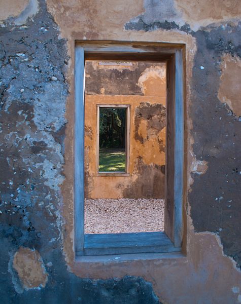 Windows_DSC02742.jpg - #0133_Orange - Blue Windows, Jekyll Island, Georgia