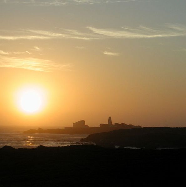 CalifSunset-w.jpg - #0206_Piedras Blancas LIGHTHOUSE near San Simeon, CA